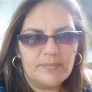 Meet your Posher, Leonor